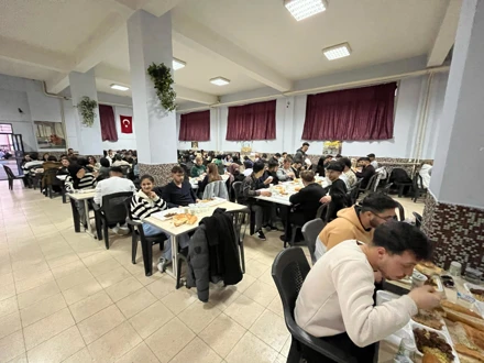 4. Geleneksel Öğrencilerimiz ile İftar Programımızı Gerçekleştirdik